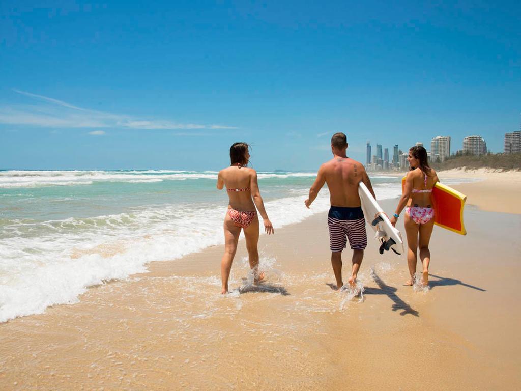 Surfers Paradise Yha Hostel Southport Exterior photo