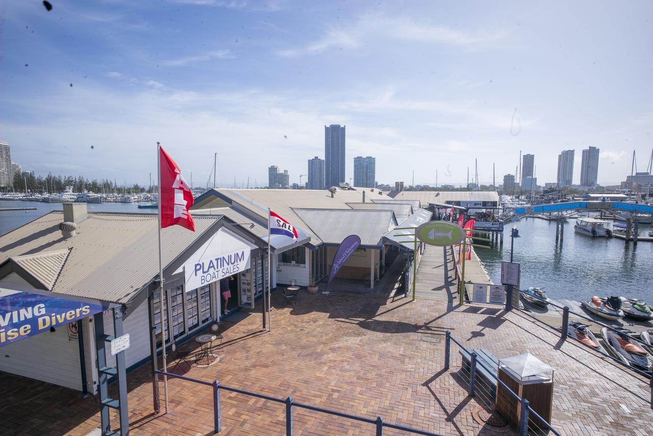 Surfers Paradise Yha Hostel Southport Exterior photo