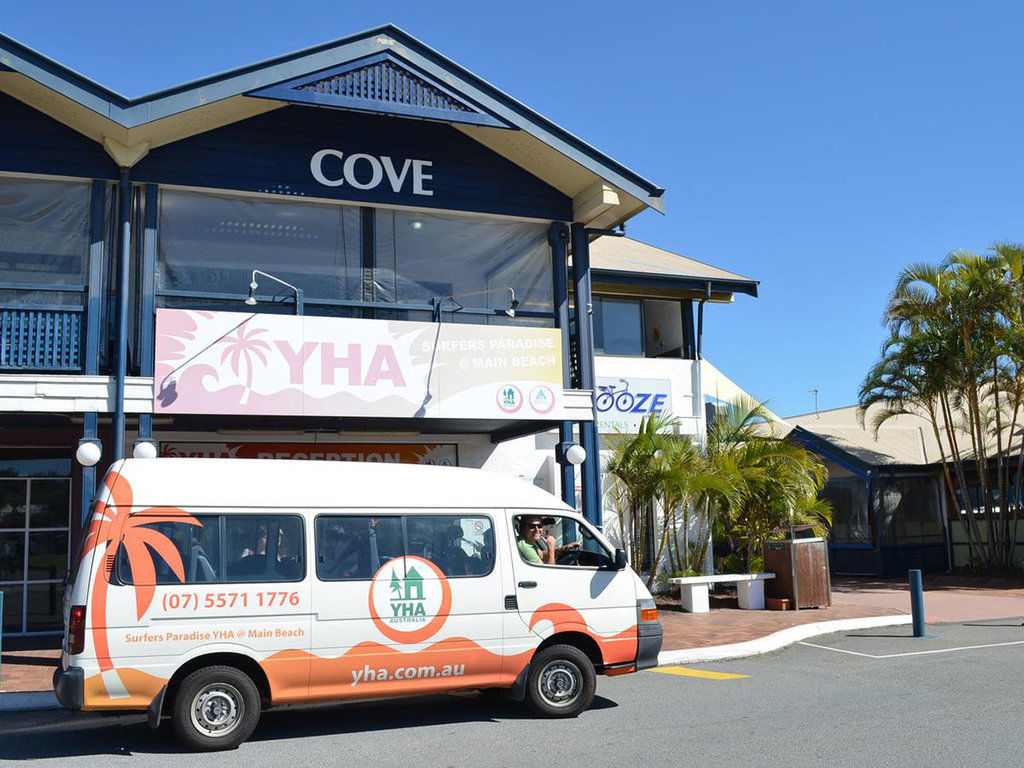 Surfers Paradise Yha Hostel Southport Exterior photo